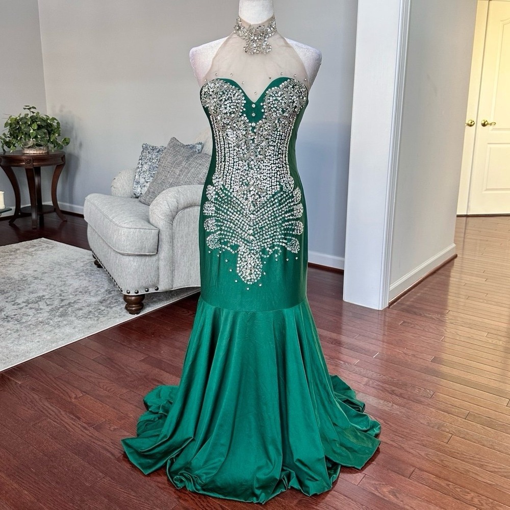Handmade Luxury Mermaid Halter Neck Embellished Beaded Formal Gown Dress